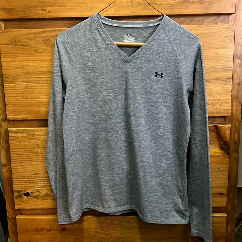 Under Armour Medium Gray Long Sleeve Shirt